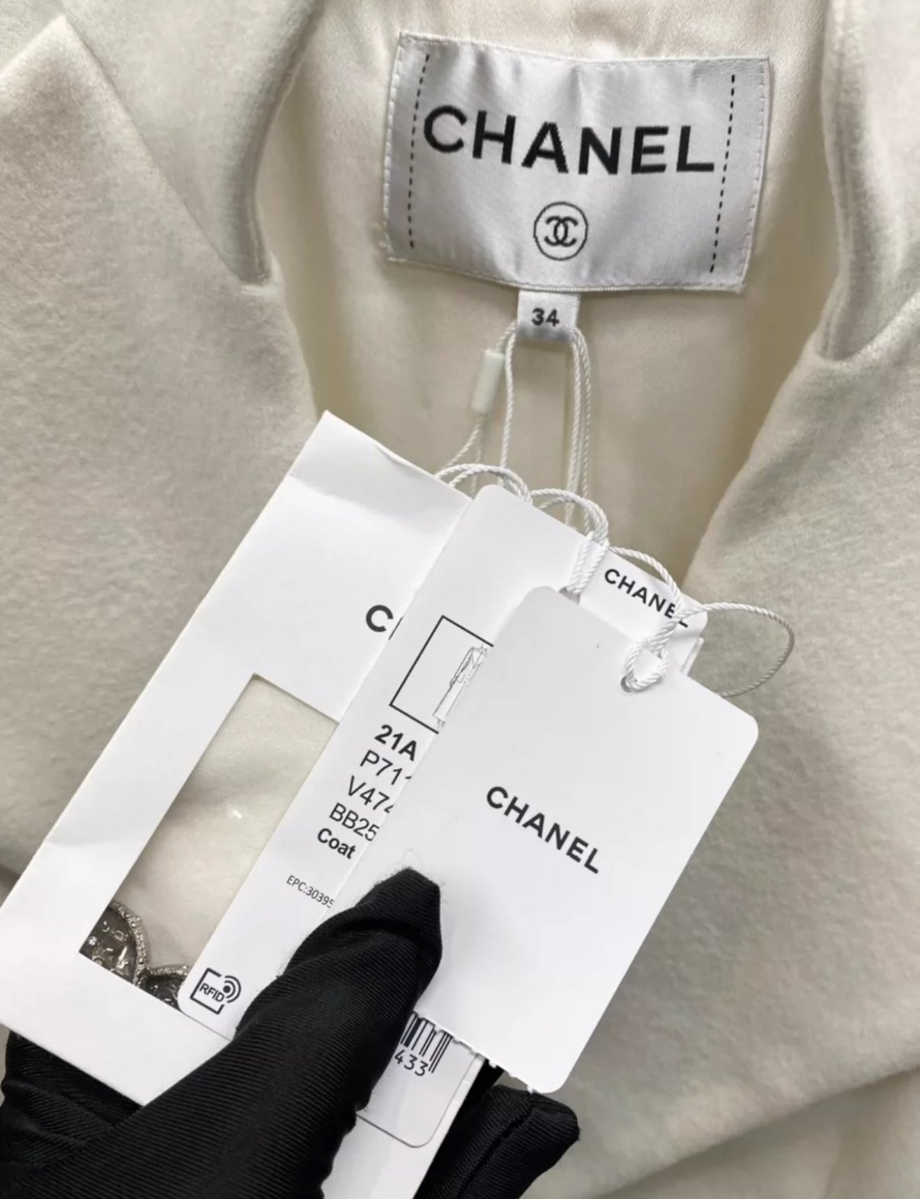Chanel 21A Wool, Cashmere Ecru Coat – Wararni.com