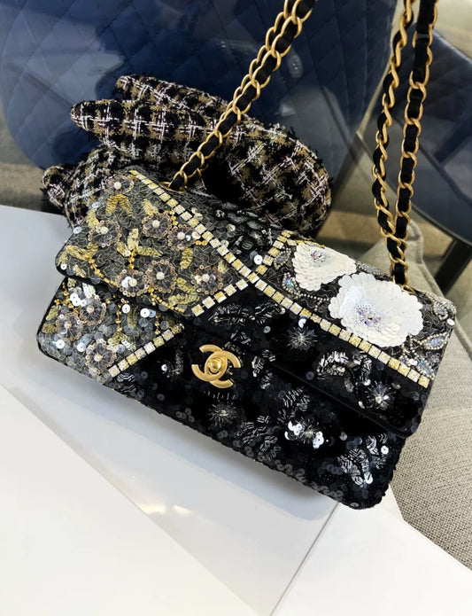 Chanel 25A Embroidered, Sequins & Gold-Tone Metal flap bag