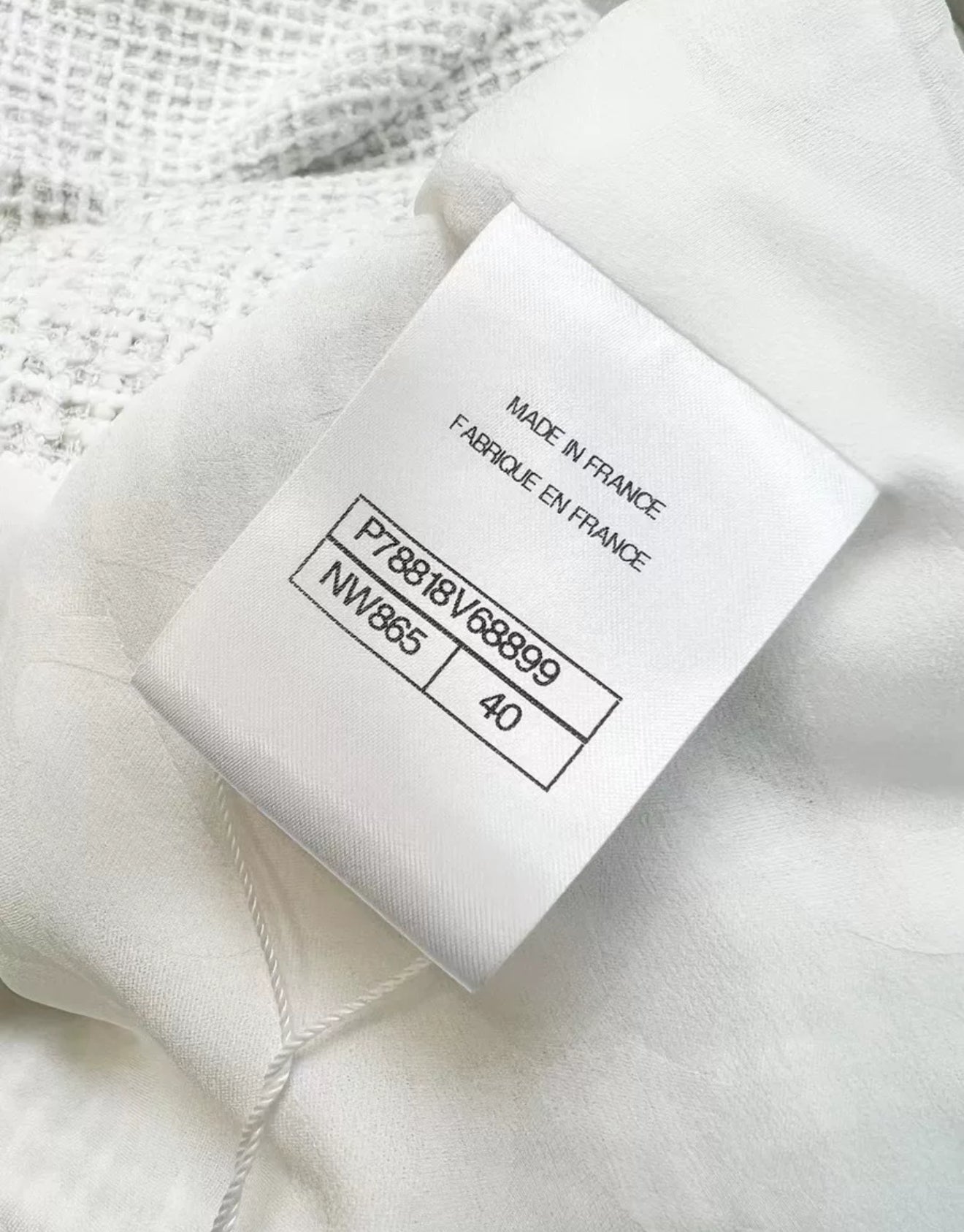 Chanel 25c white tweed jacket