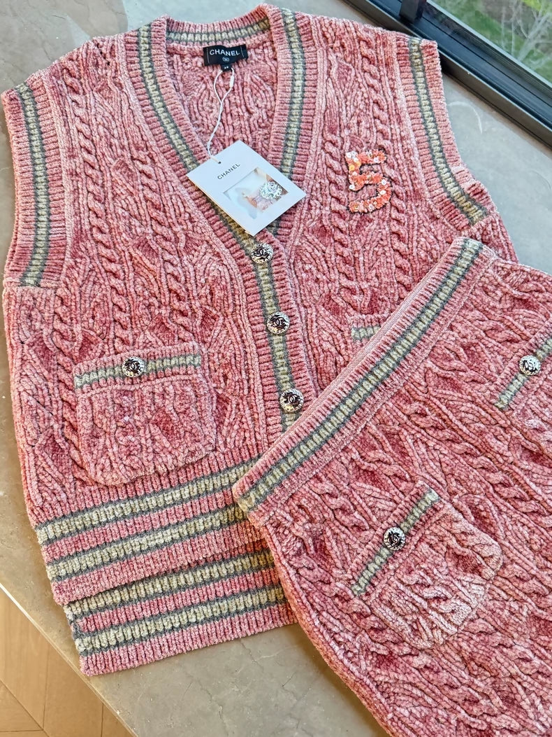 Chanel Fall/Winter 2022  Pink No. 5 Knit Vest & skirt Set