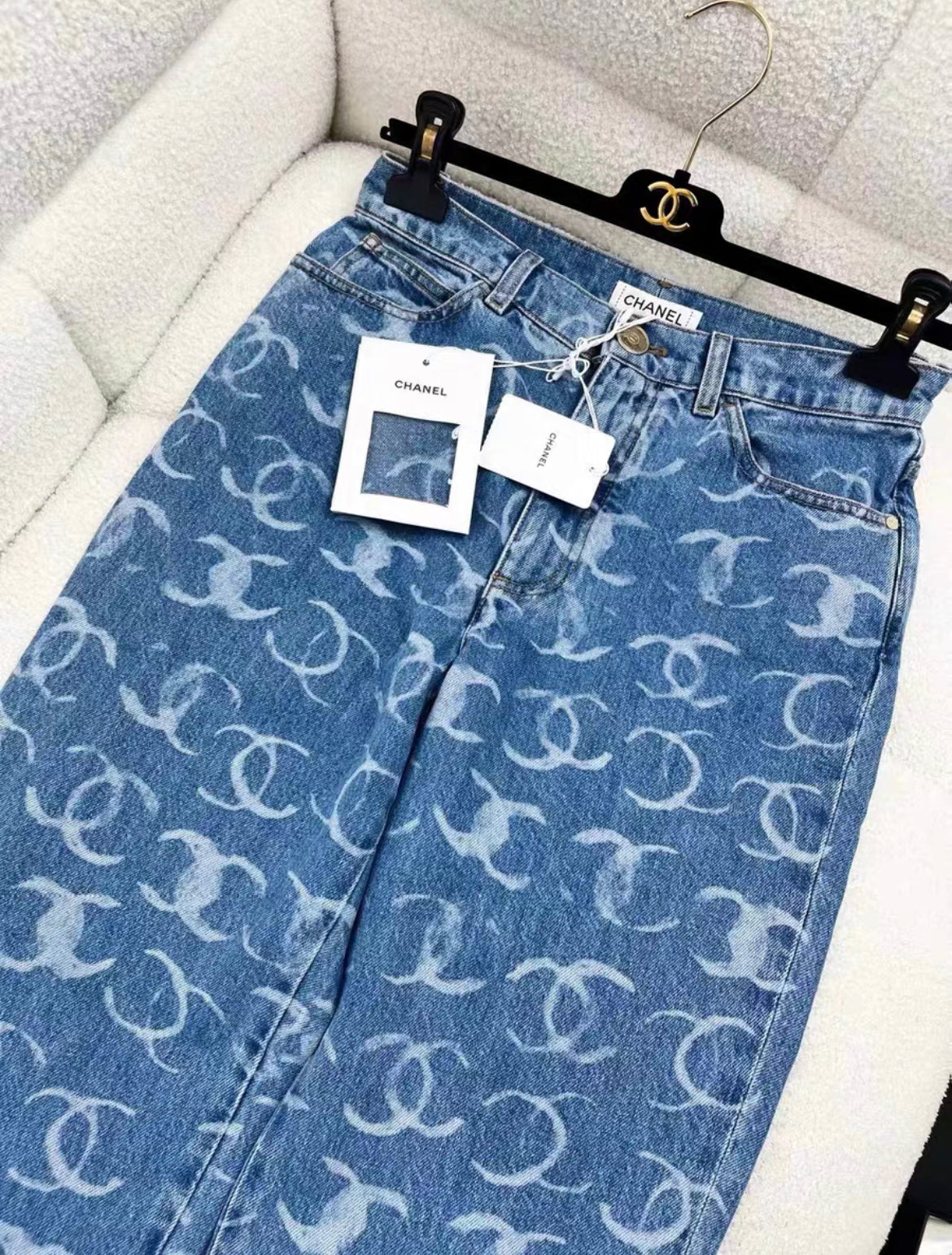 CHANEL 23B Logo Denim Sequin Pocket Jeans size 36