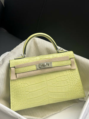 Hermès Mini Kelly 20 Vert Bourgeon Matte Alligator (Square) with Gold/Palladium Hardware
