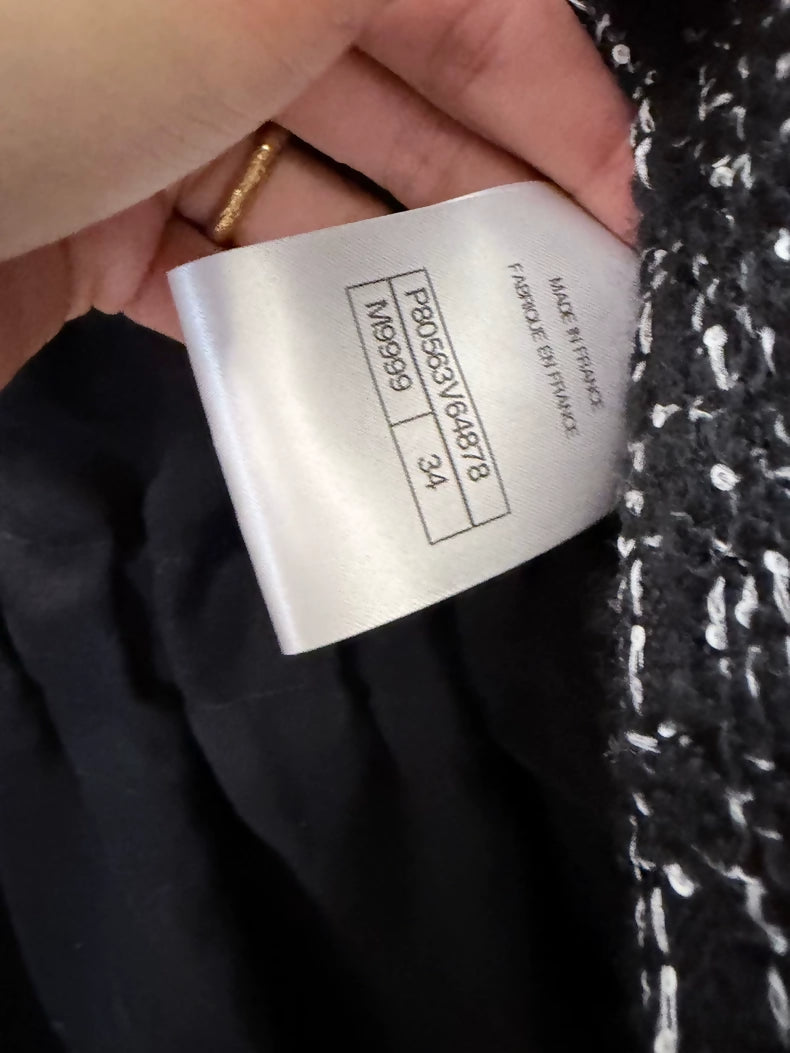Chanel 25k black tweed jacket