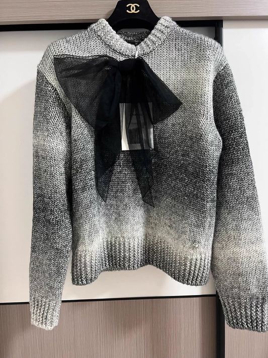 Chanel 25K bow sweater