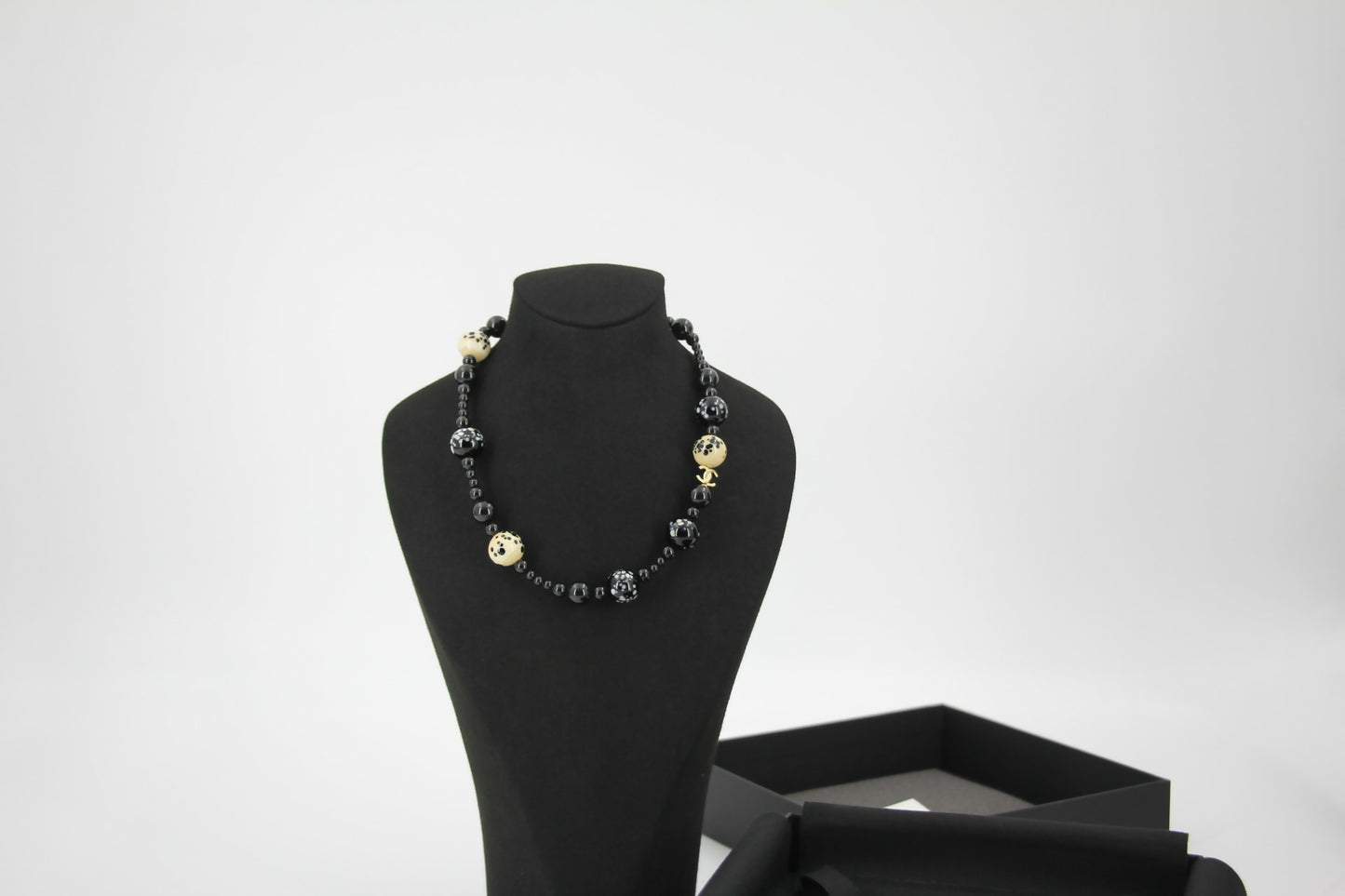 Chanel 26A Metal Gripoix Pearls & Resin Gold Black & White CC Necklace
