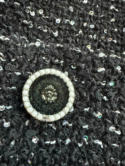 Chanel 25A Black tweed Wool Sequinned Jacket