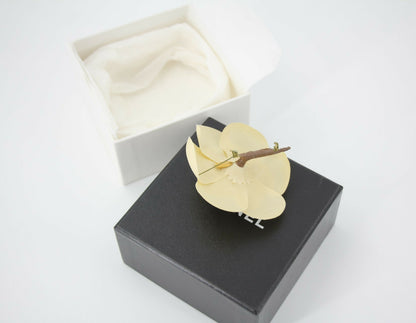 Chanel Vintage 81-85 Fabric Beige Camellia Brooch