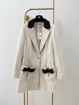 Chanel 21 Beige Bow-Tie Mid-Length Blazer