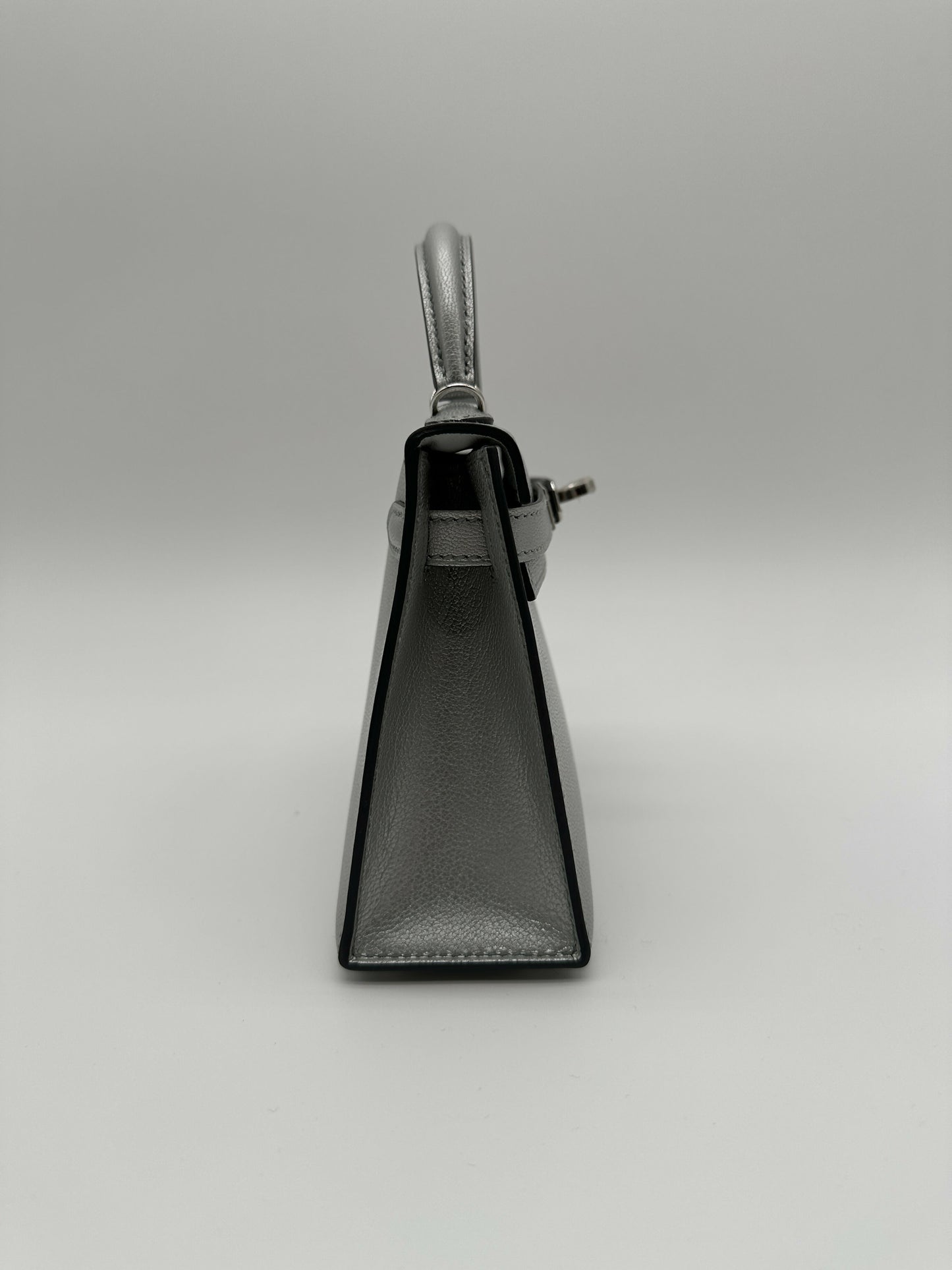 Hermès Kelly 20 Argent Chèvre PHW K 2026