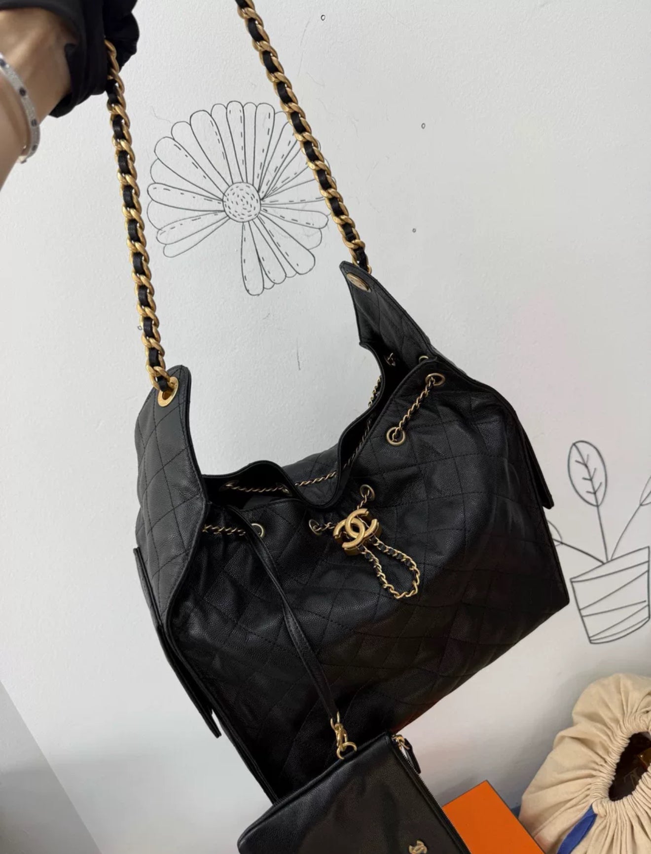 Chanel 25 hobo bag Black Leather Gold hardware