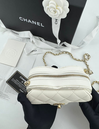 Chanel 22S White small heart bag with light gold hardware