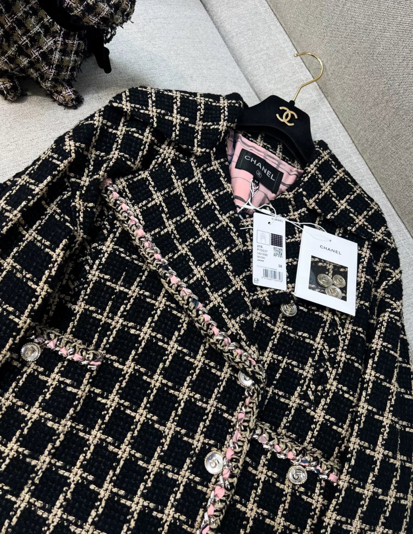 Chanel 21S Black & Beige jacket