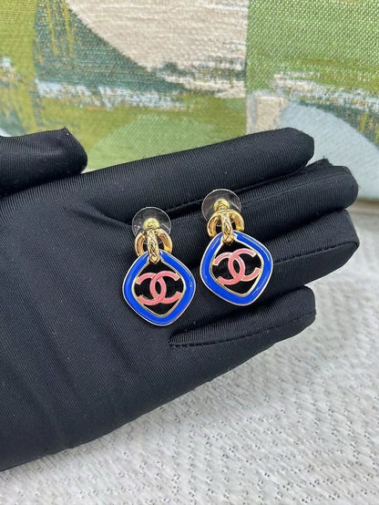 Chanel blue diamond-shaped openwork double C earrings