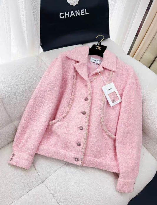 Chanel 23K fall/winter pink tweed jacket size 44 brand new with tags