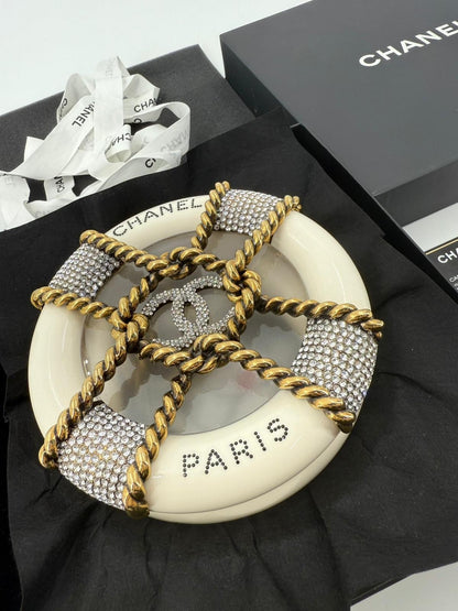 Chanel White Strass and Resin Nautical Wheel Minaudière Bronze Hardware, 2018 Métiers D'art
