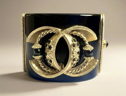 Rare Chanel 16A Paris Seoul Black Pearl Gold Wide Statement Cuff Bracelet