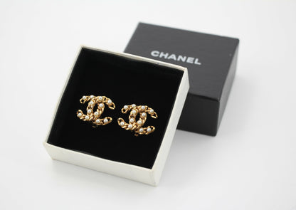Chanel Vintage 03A Imitation Pearl Gold-plated Clip-on Earrings
