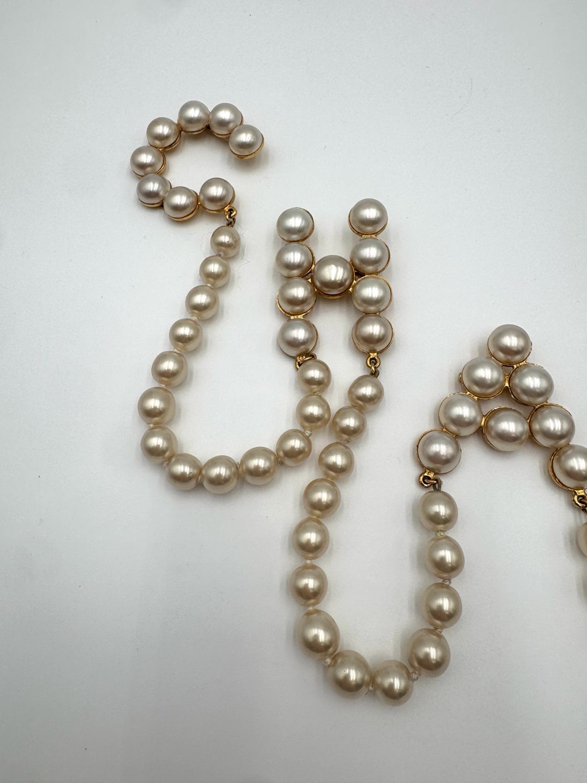 Chanel 1991 pearl letter brooch - Rare