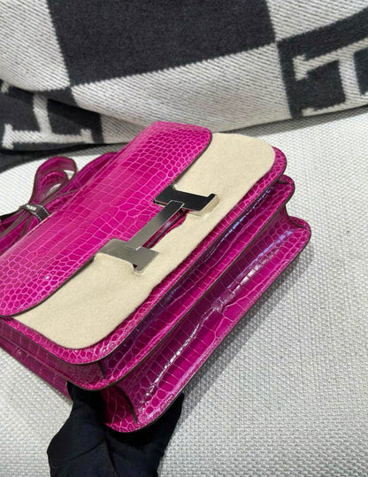 Hermès Constance 24 Fushia Shiny Alligator Palladium Hardware