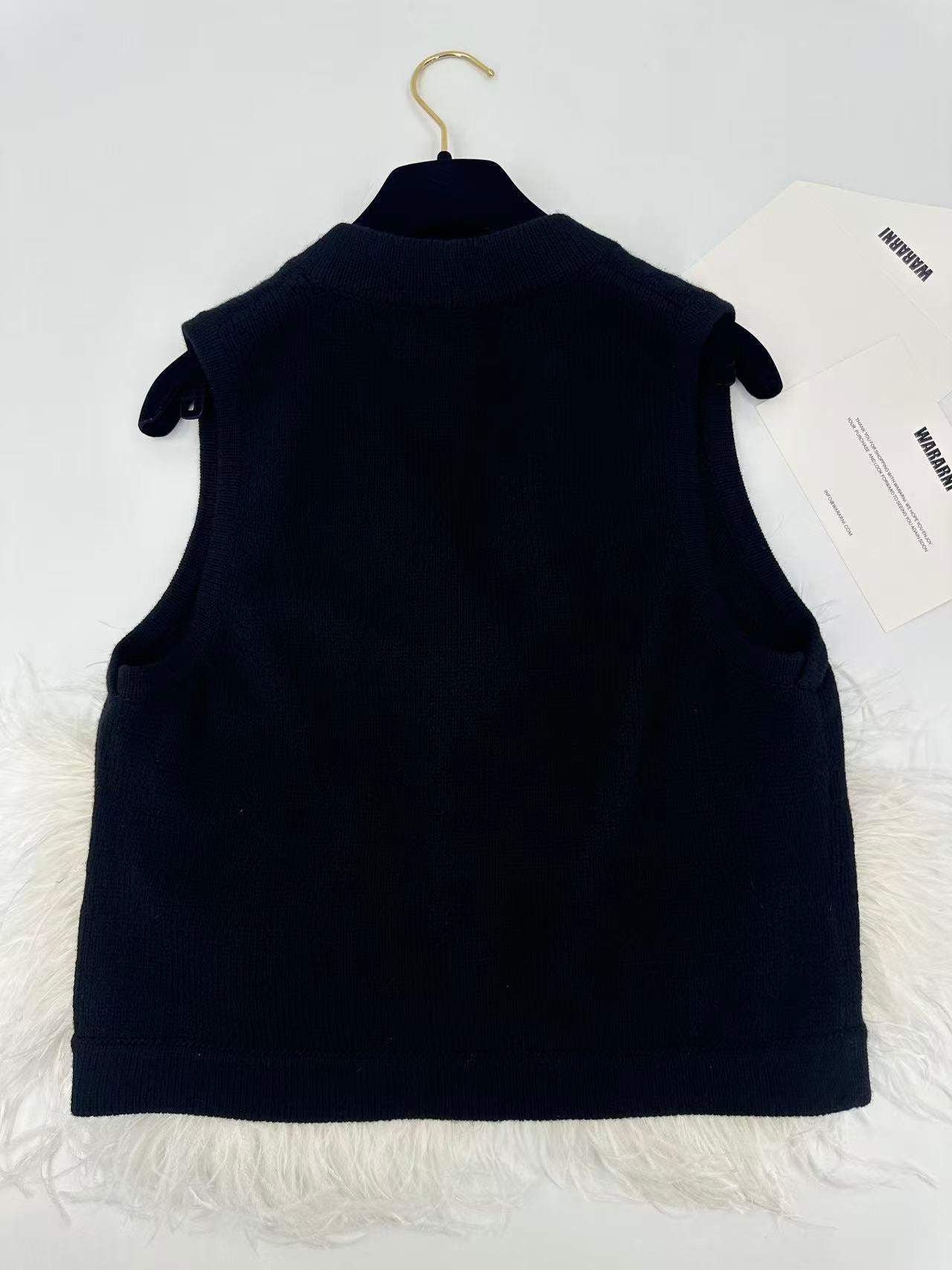 Chanel 23AW Black Cashmere & White Ostrich Feathers Cardigan