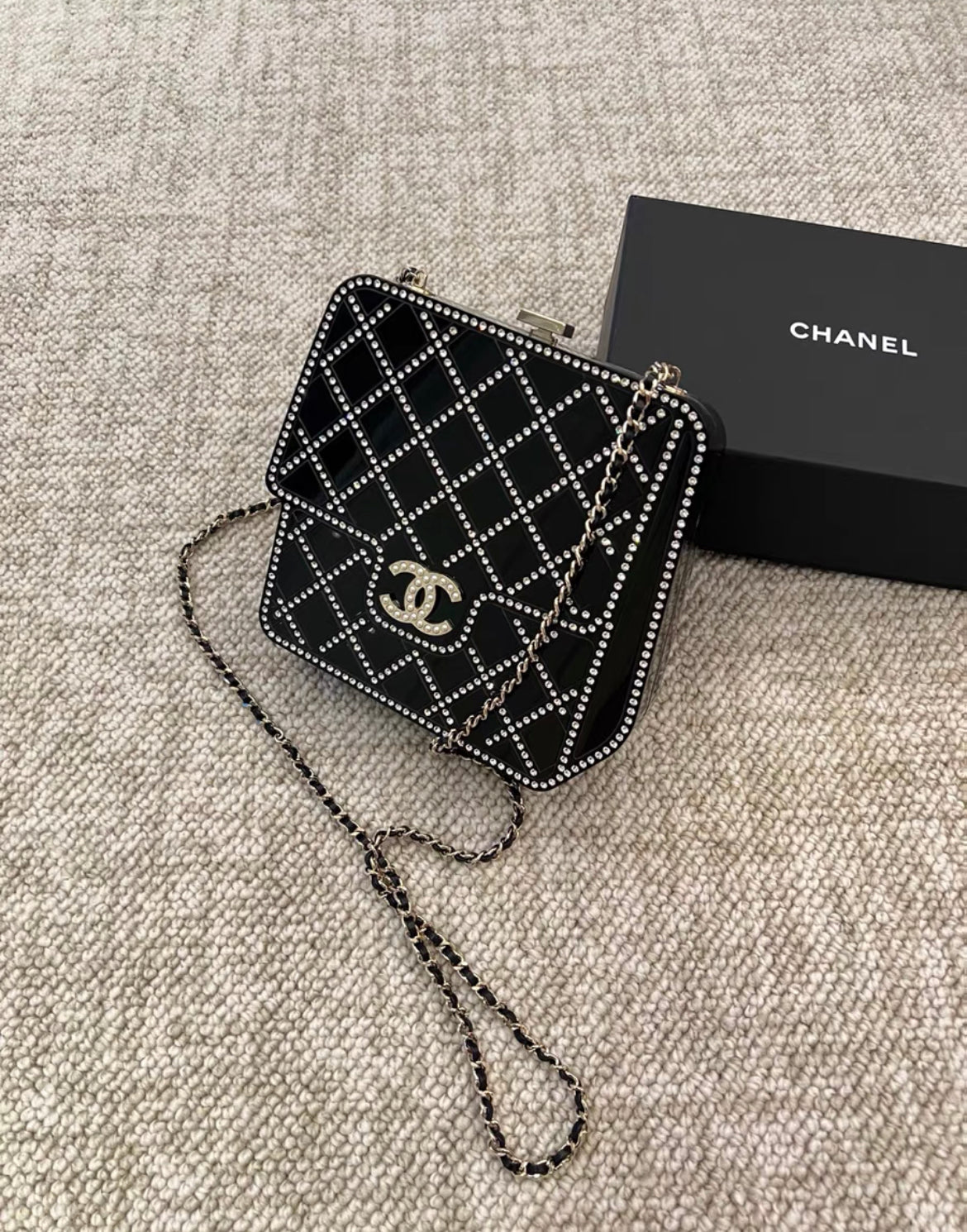 Limited edition Chanel Runway Black Resin Crystal Pearl Evening Clutch Shoulder Box