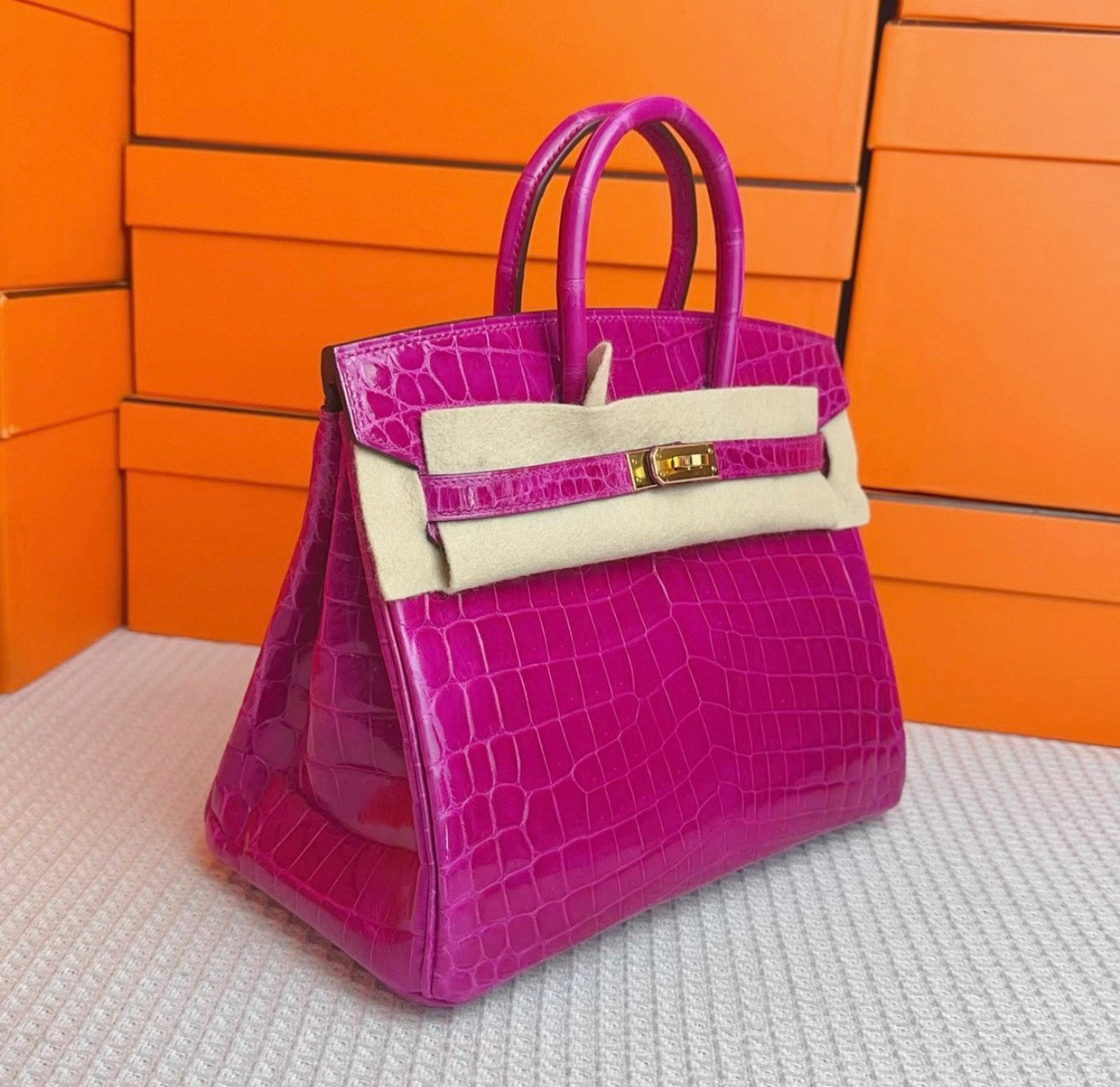 Hermès Birkin 25 Rose Scheherazade shiny crocodile leather gold