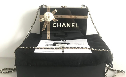 Chanel 2017 Gift Box Minaudière