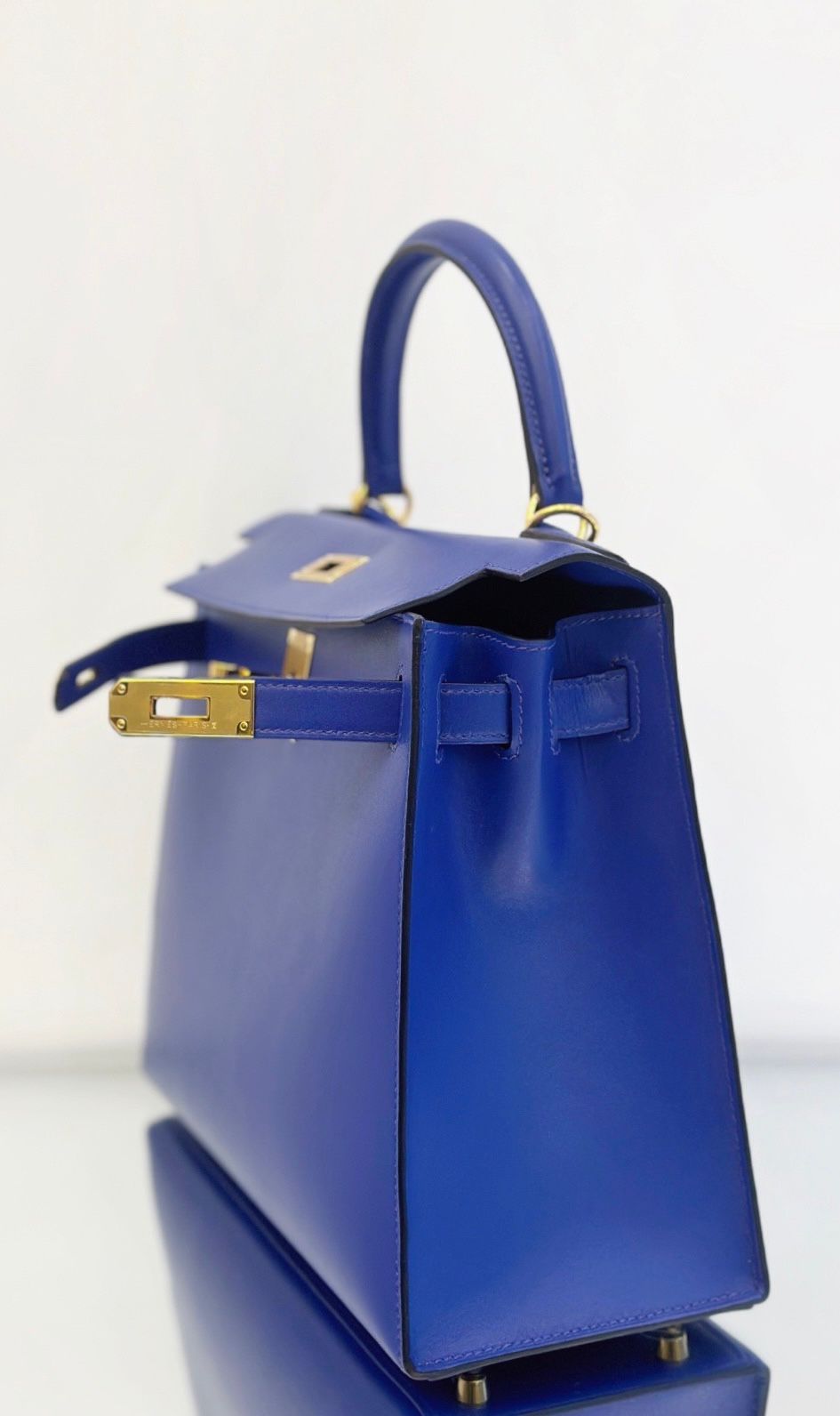 Hermès Kelly Sellier 28 Bleu Electric Tadelakt Gold Hardware