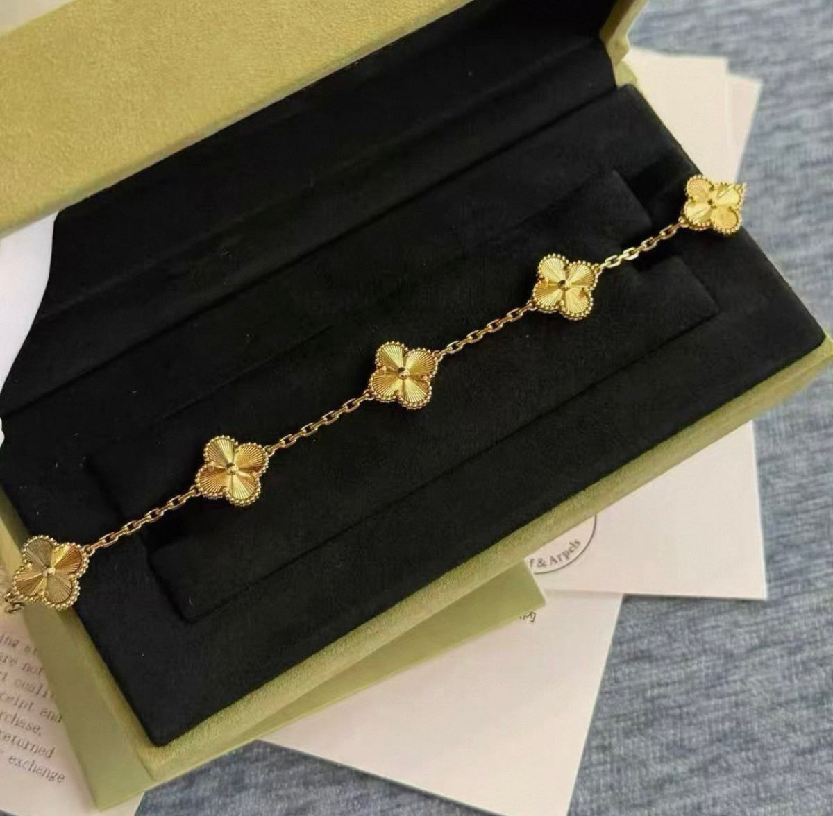 Van Cleef & Arpels Vintage Alhambra bracelet, 5 motifs 18K yellow gold