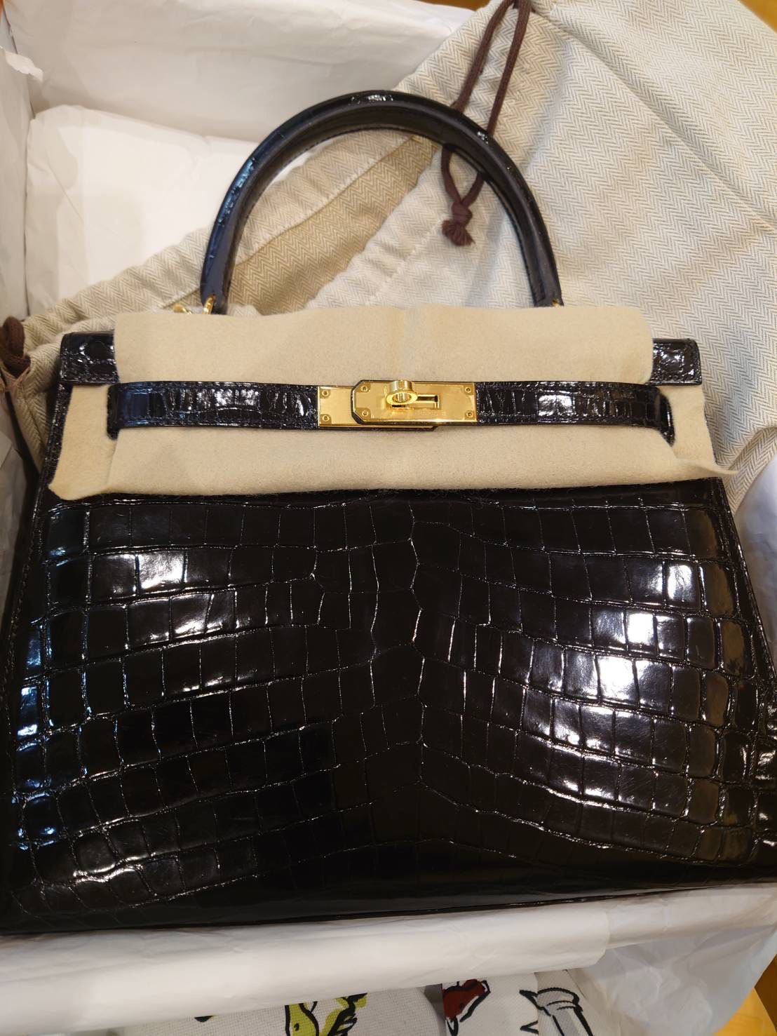Hermes Kelly 28 Black Shiny Crocodile gold hardware