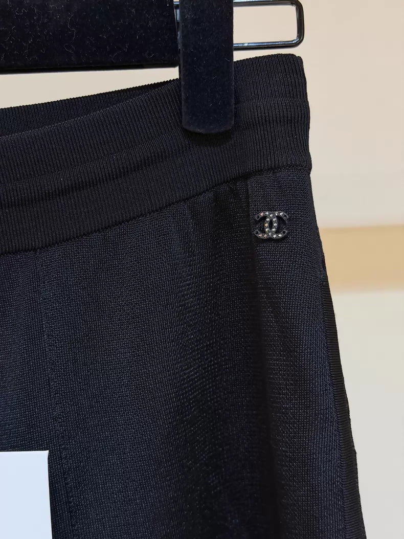 Chanel 25A Black Wide-Leg Trousers with White Trim