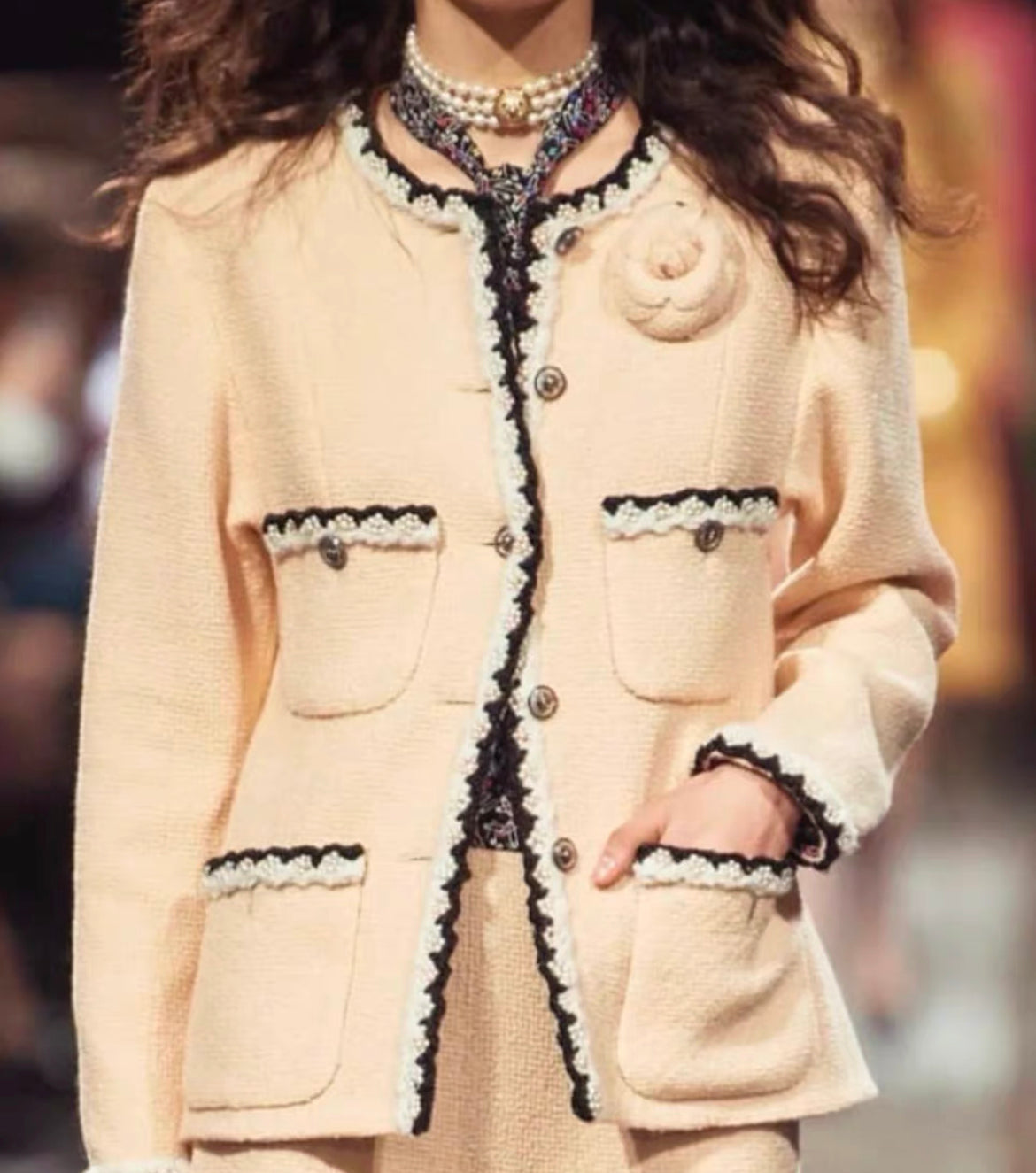 Chanel 24A Métier d'Art four-pocket jacket size 44 – Wararni.com