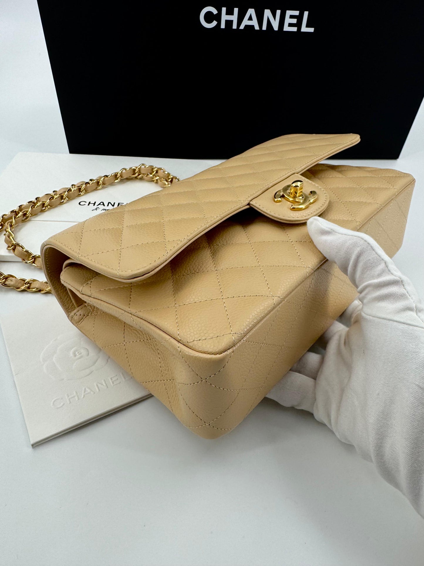 Chanel 25 Medium CF flap  beige Caviar leather