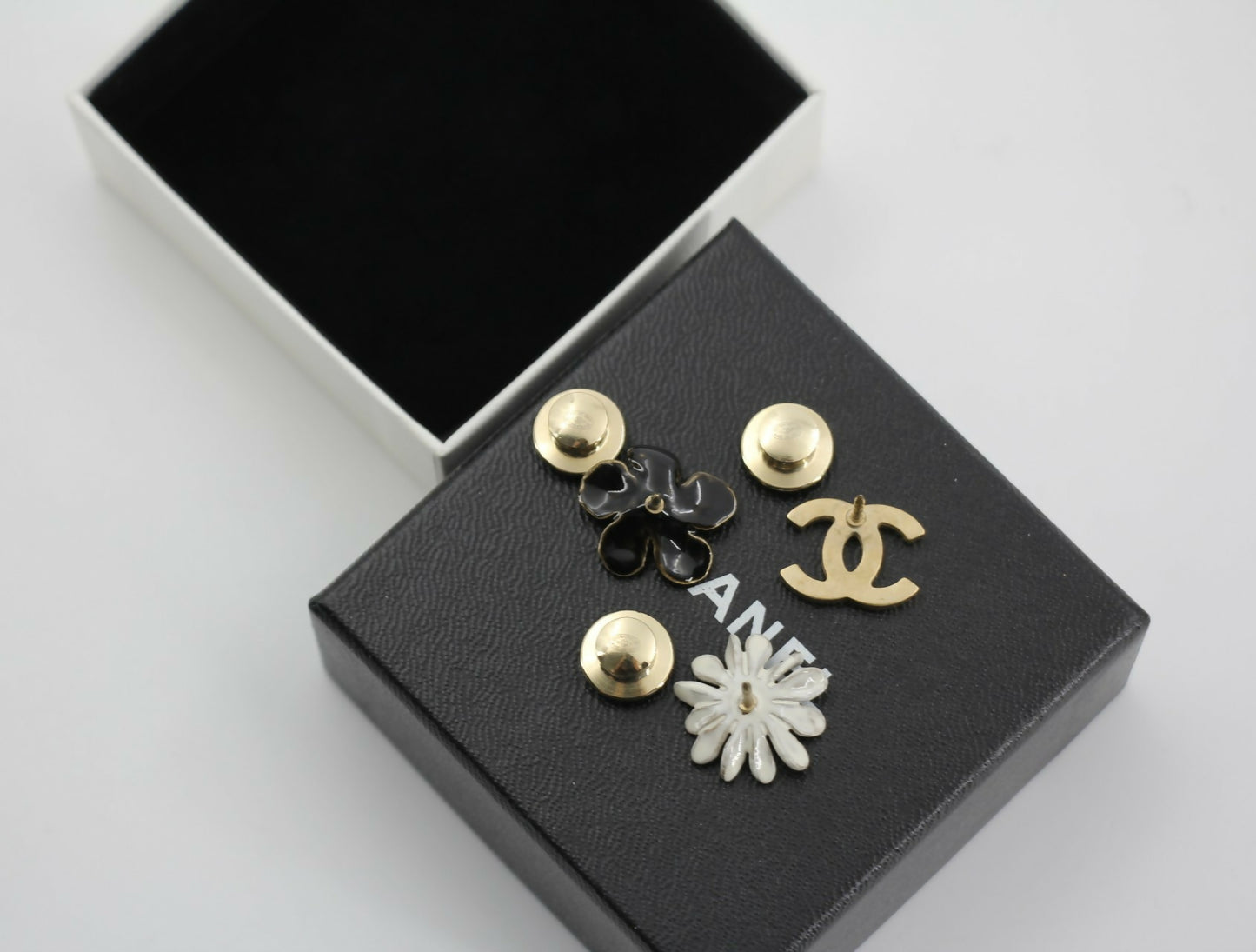 Chanel Vintage 10P Enamel Black Flower CC and White Chrysanthemum Brooch