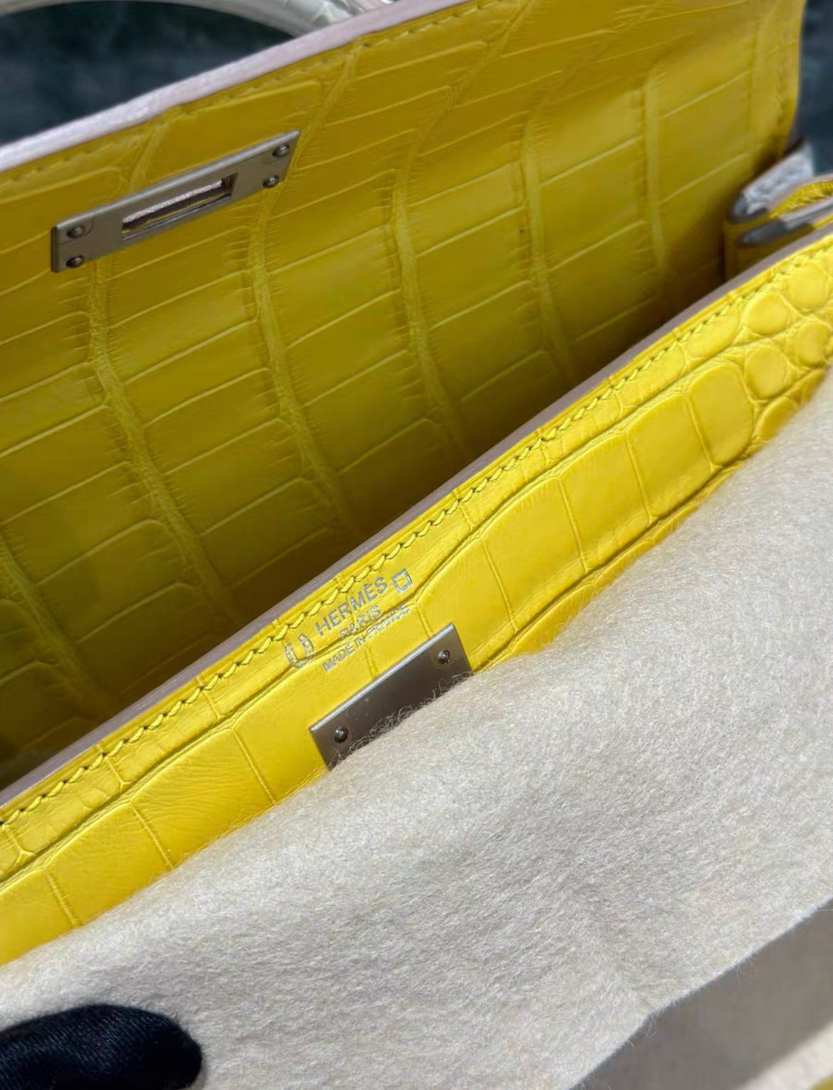 Hermes Kelly 28 Yellow Matte Alligator with Brushed Palladium Hardware