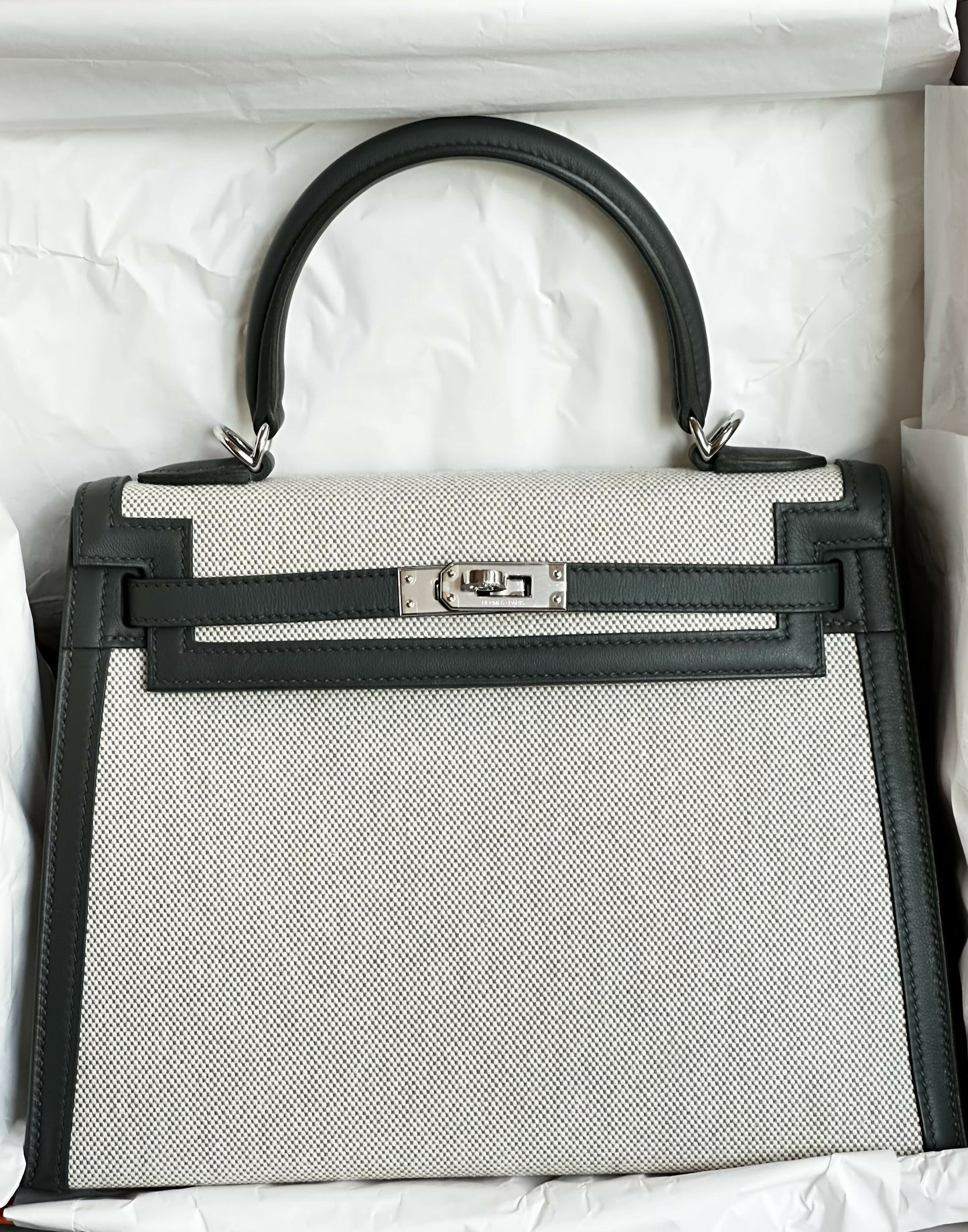 Hermès Kelly 25 Vert Maquis (Jungle Green) Toile Canvas & Swift Leather with Gold Hardware