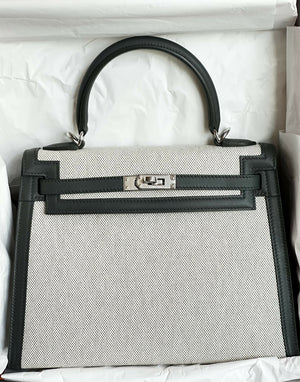 Hermès Kelly 25 Vert Maquis (Jungle Green) Toile Canvas & Swift Leather with Gold Hardware
