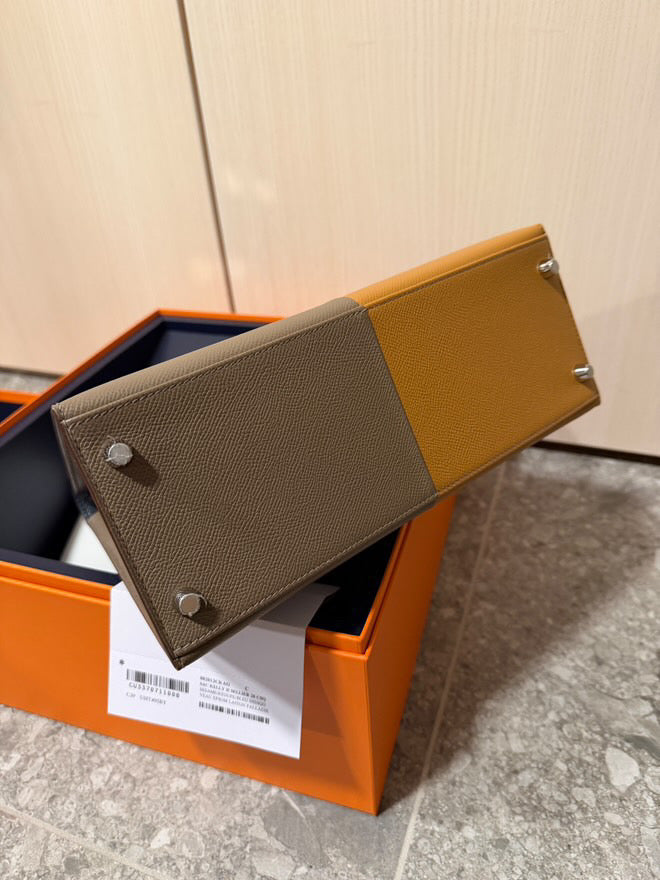 Hermès Kelly 28 Sellier Sesame/Etoupe/Bleu Indigo Veau Epsom Laiton Palladium Hardware