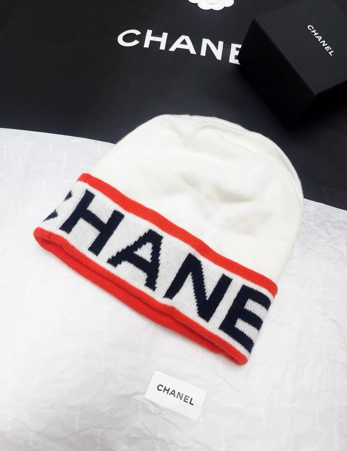 Chanel white/black/red cashmere beanie brand new