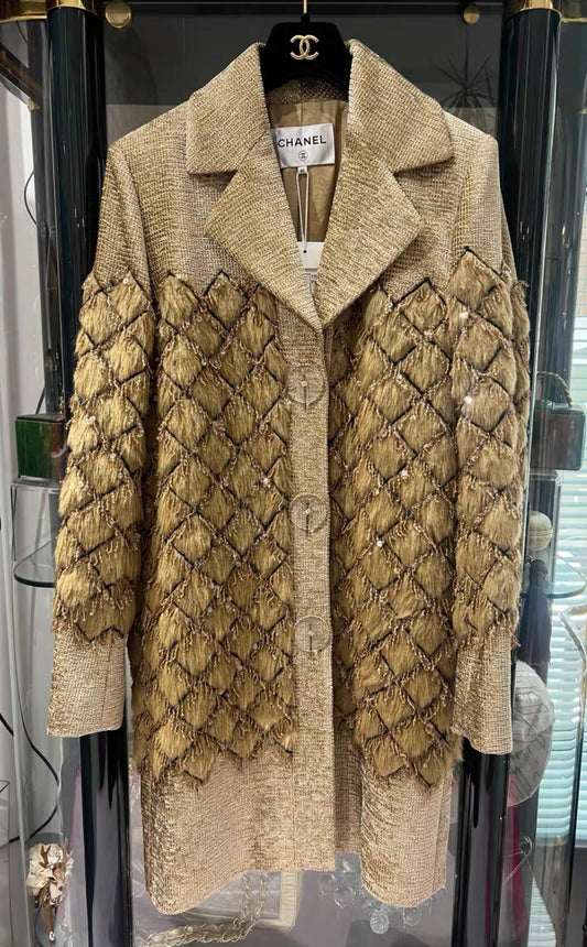 Chanel 17A fantasy tweed coat beige/gold size 40 brand new with tags