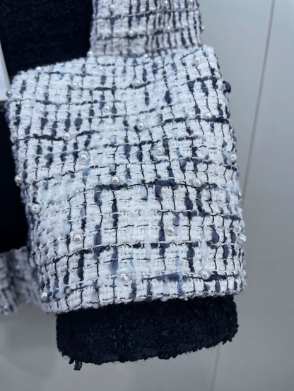 Chanel 22C black & white jacket