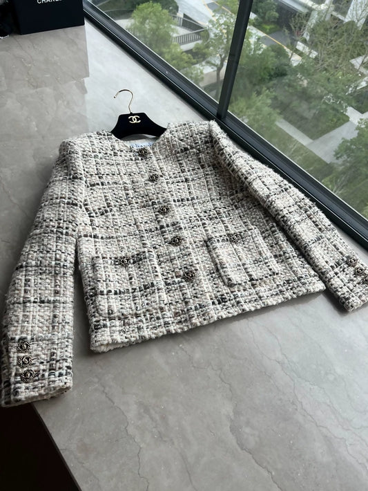 Chanel 2018ecru, blue tweed jacket
