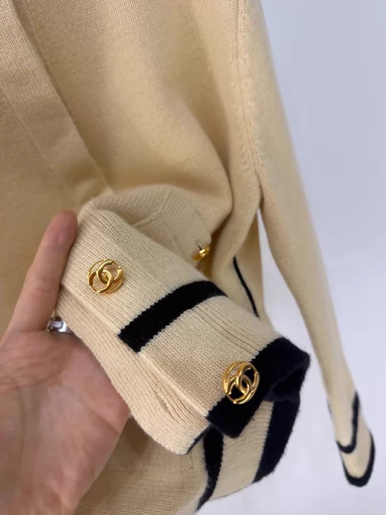Chanel 26s beige black knit cardigan