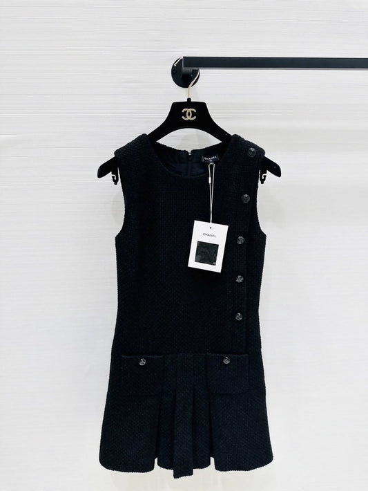 Chanel 25A black dress