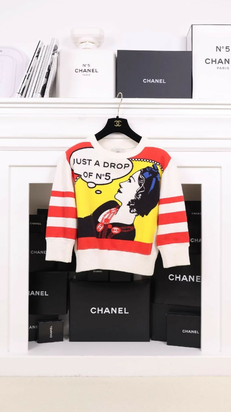 Chanel 2001 coco portrait top