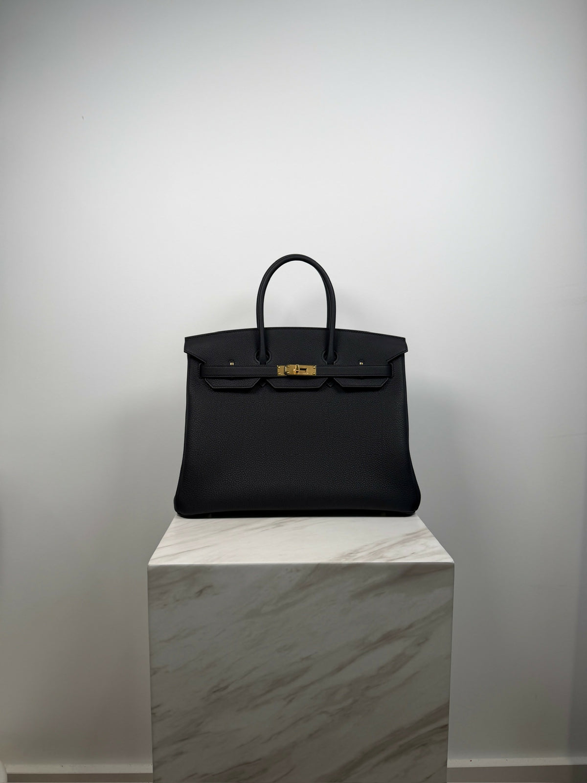 Hermès Birkin 35 Black Togo Gold hardware
