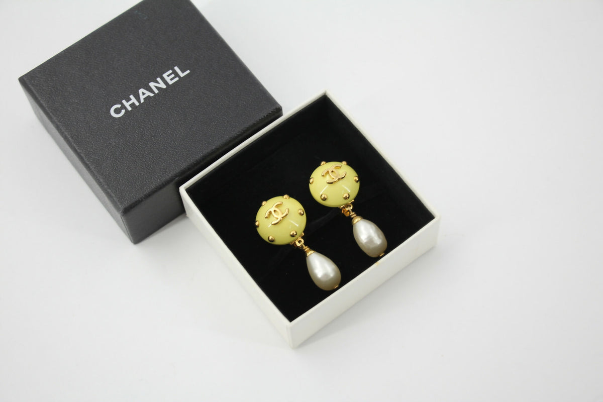 Chanel 96C Resin Dot Yellow Bean Imitation Pearl Dangle Clip-on Earrings