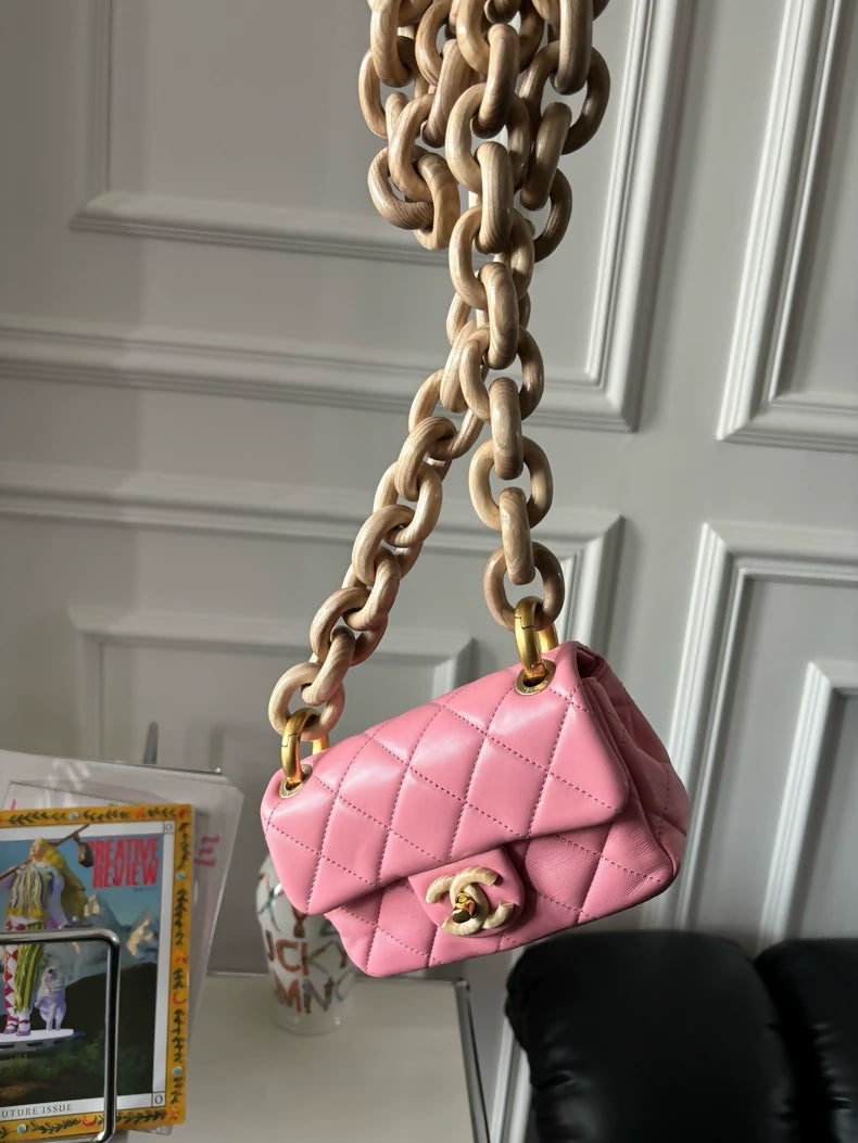 Chanel 23A Pink leather Wood Chunky Chain - A rare mini
