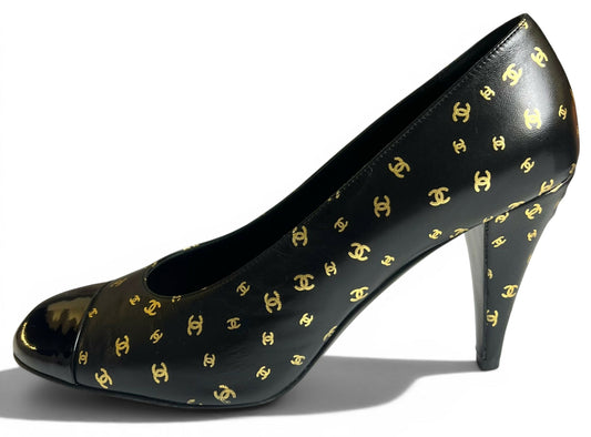 Chanel 23B Interlocking CC Logo Black Gold Lambskin Classic Pump Heels EU 39.5