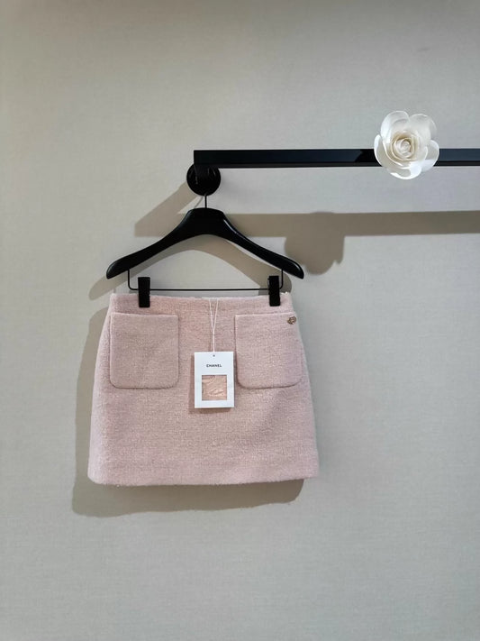 Chanel 21A pink wool skirt